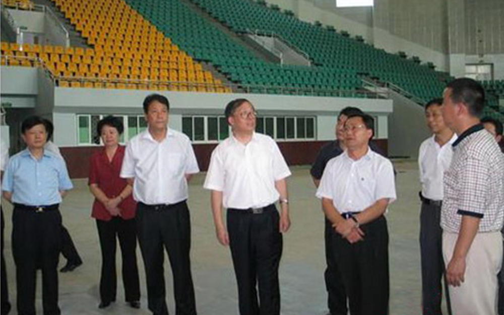 时任湖北省委书记、省人大主任李鸿忠视察JDB电子集团武当山体育馆项目部
