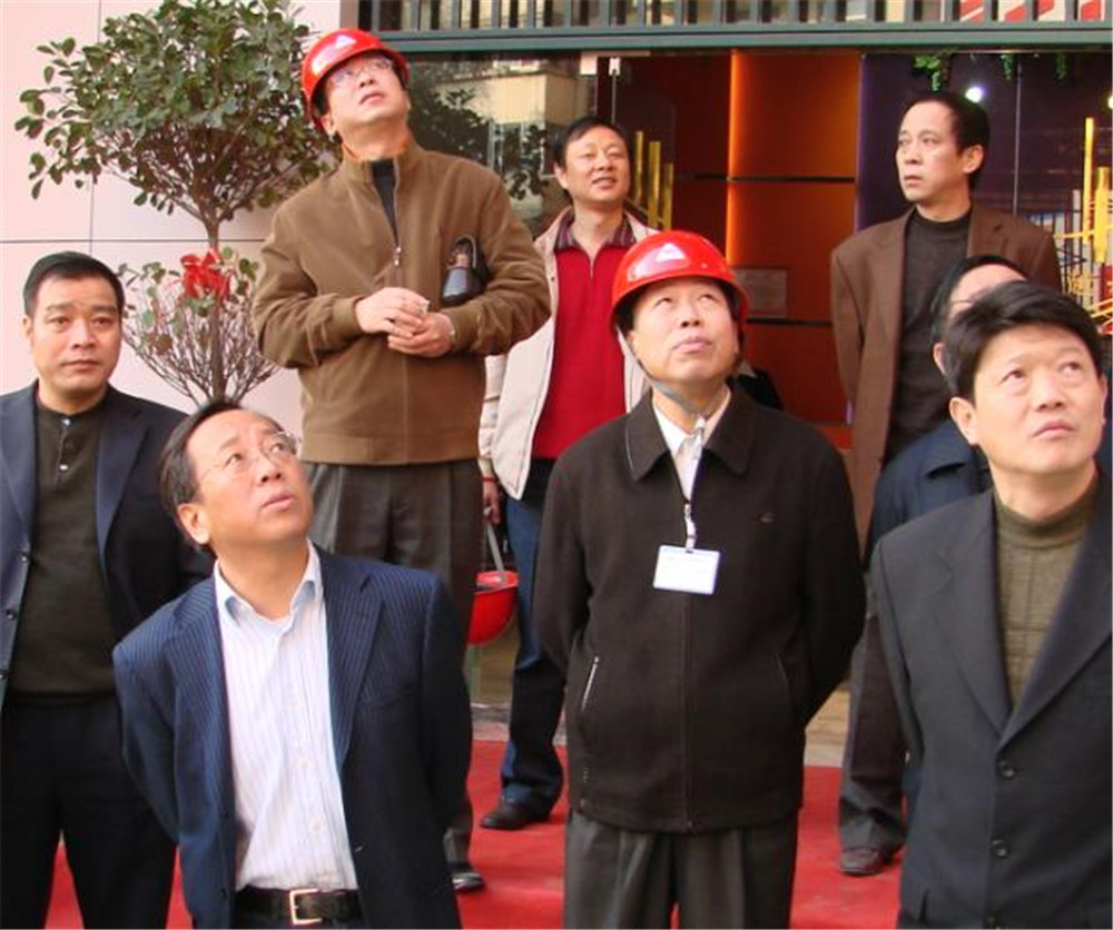 14时任湖北省建设厅厅长杨晓波旅行JDB电子雅荷大厦